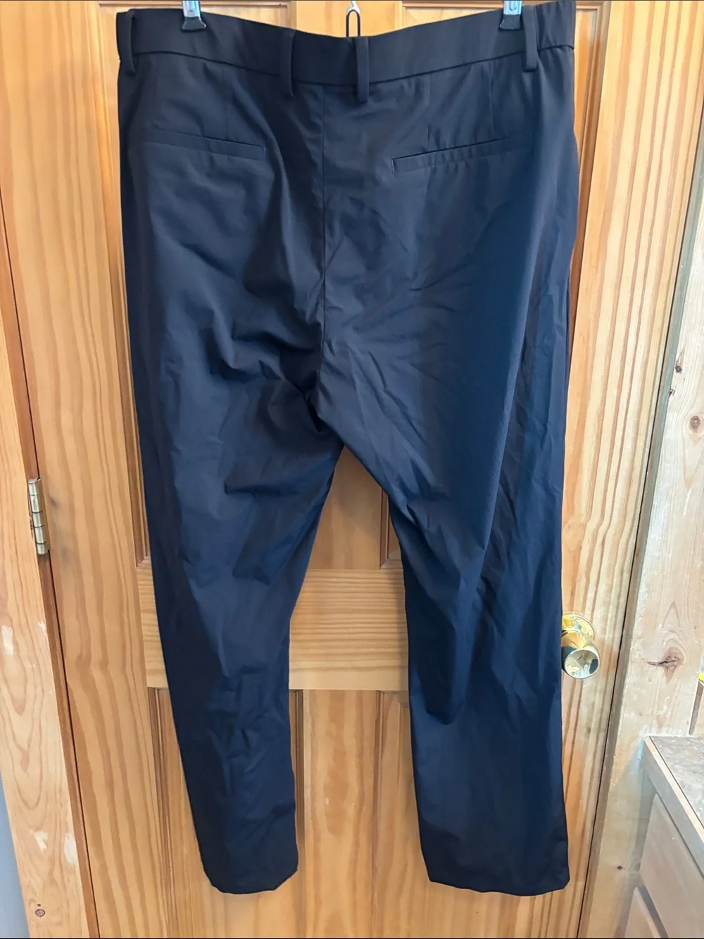 CHINO MADE OF COTTON STRETCH WITH A SLIM FIT - STRAIGHT LEG